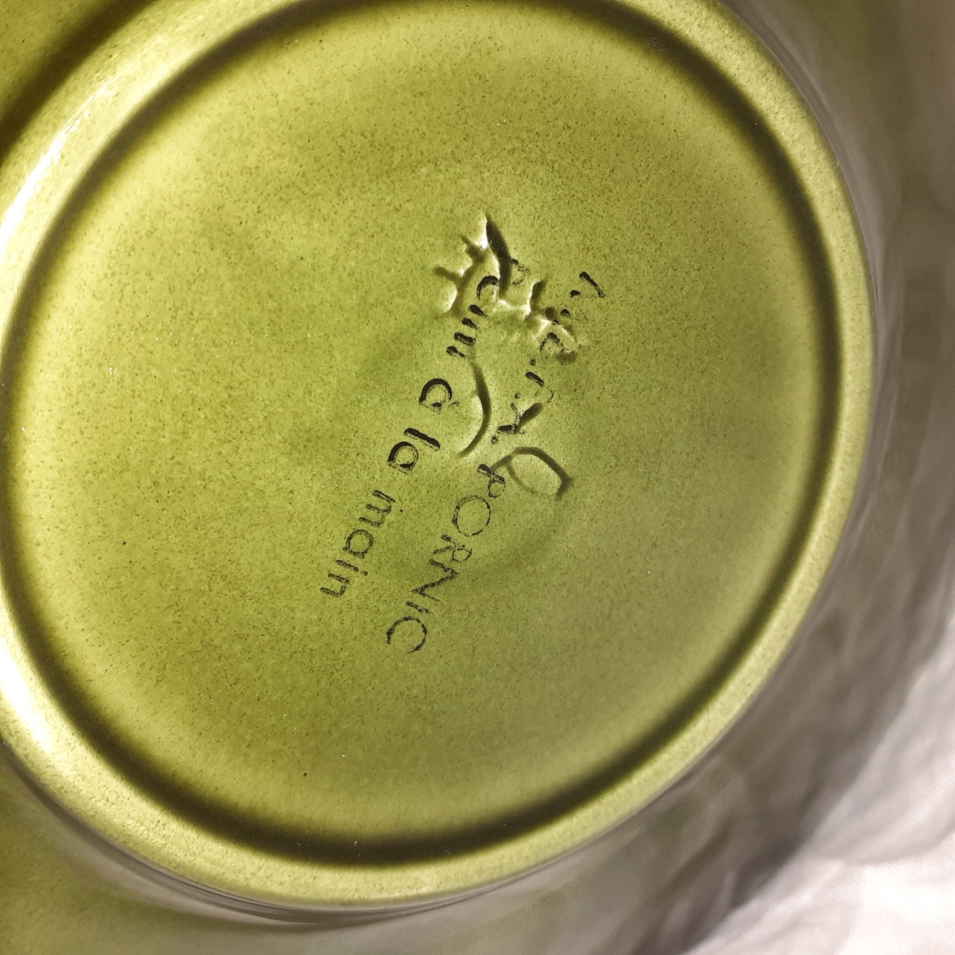 5 soup plates, conical