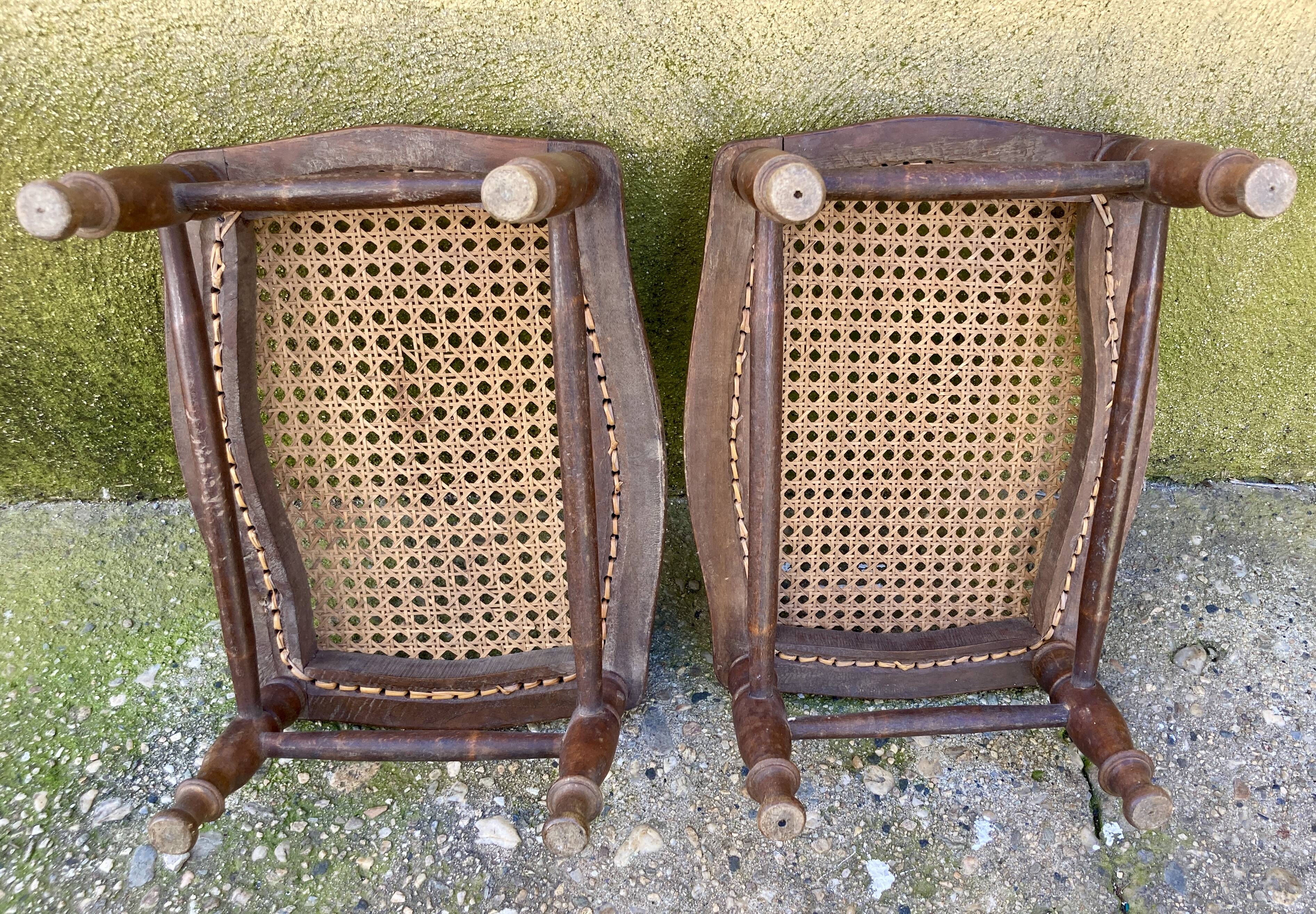 Paire de repose pieds anciens ou tabourets pour enfants