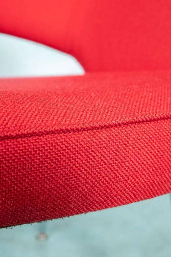 Knoll Saarinen executive chair from the 1960s space age.