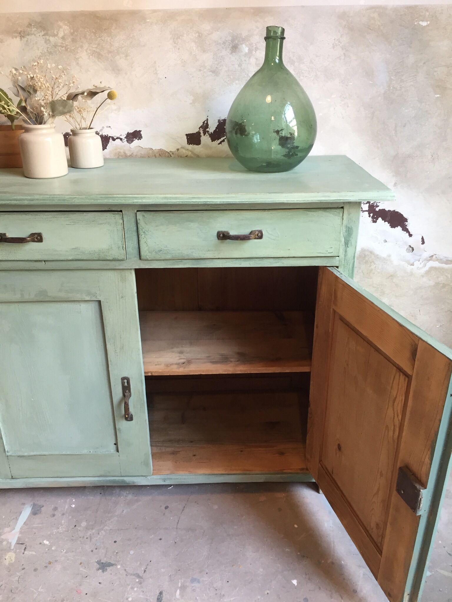 Buffet former green patina