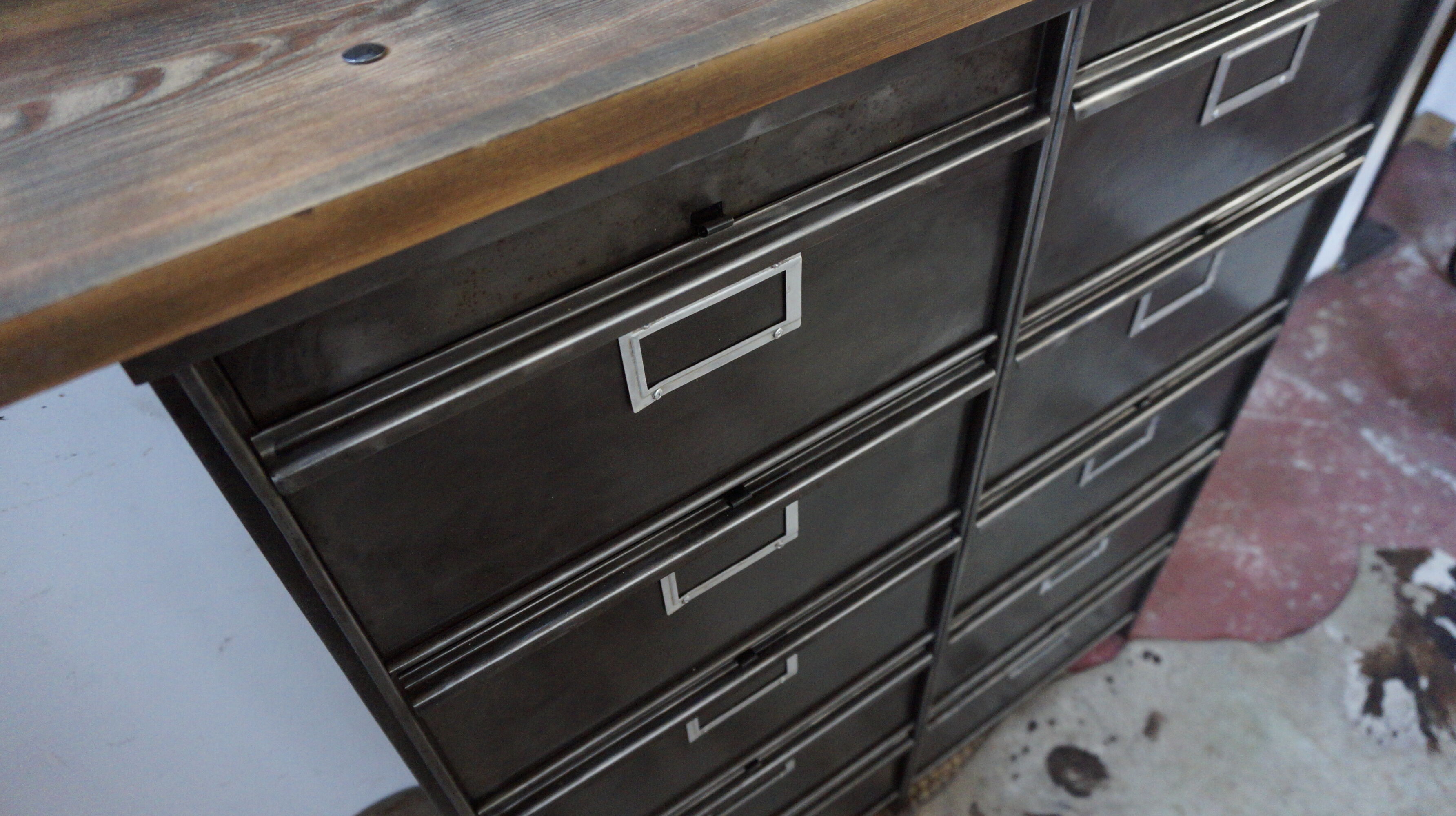 Furniture 10 valves roneo