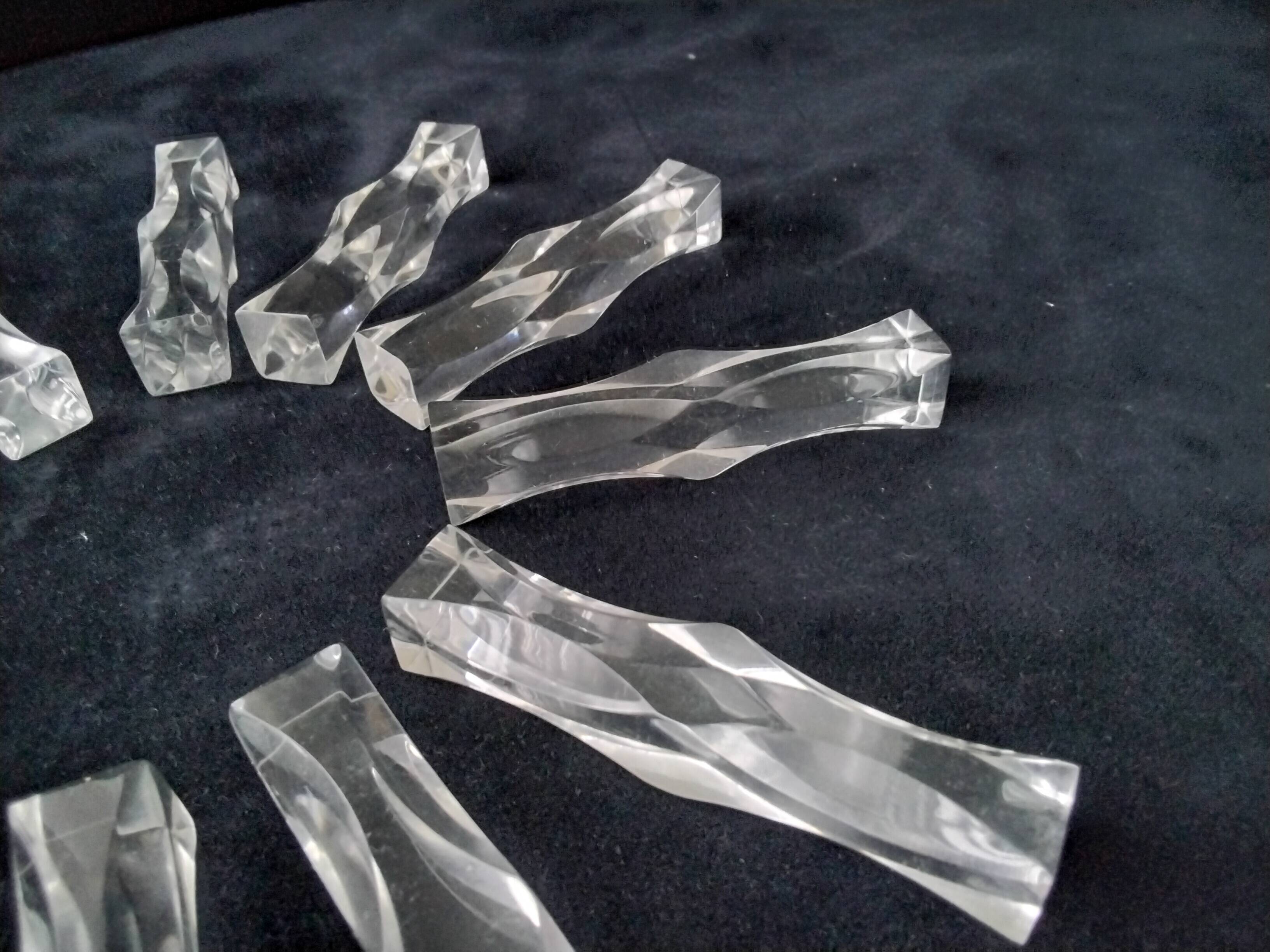 Box of 12 knife holders in Plexiglass