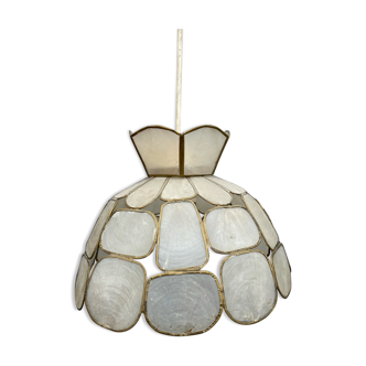 Mother-of-pearl and brass suspension