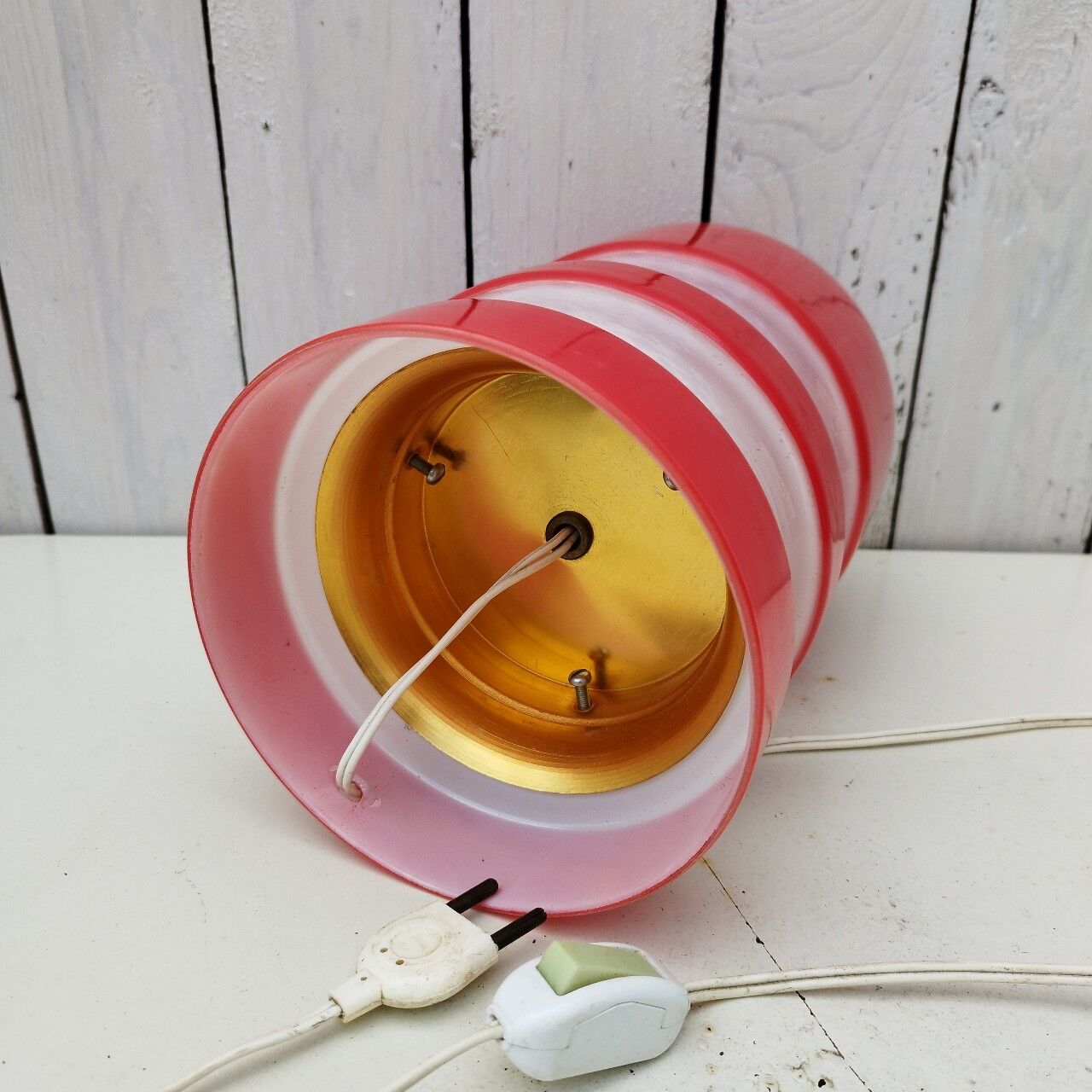 Opaline bedside lamp red and white 60's