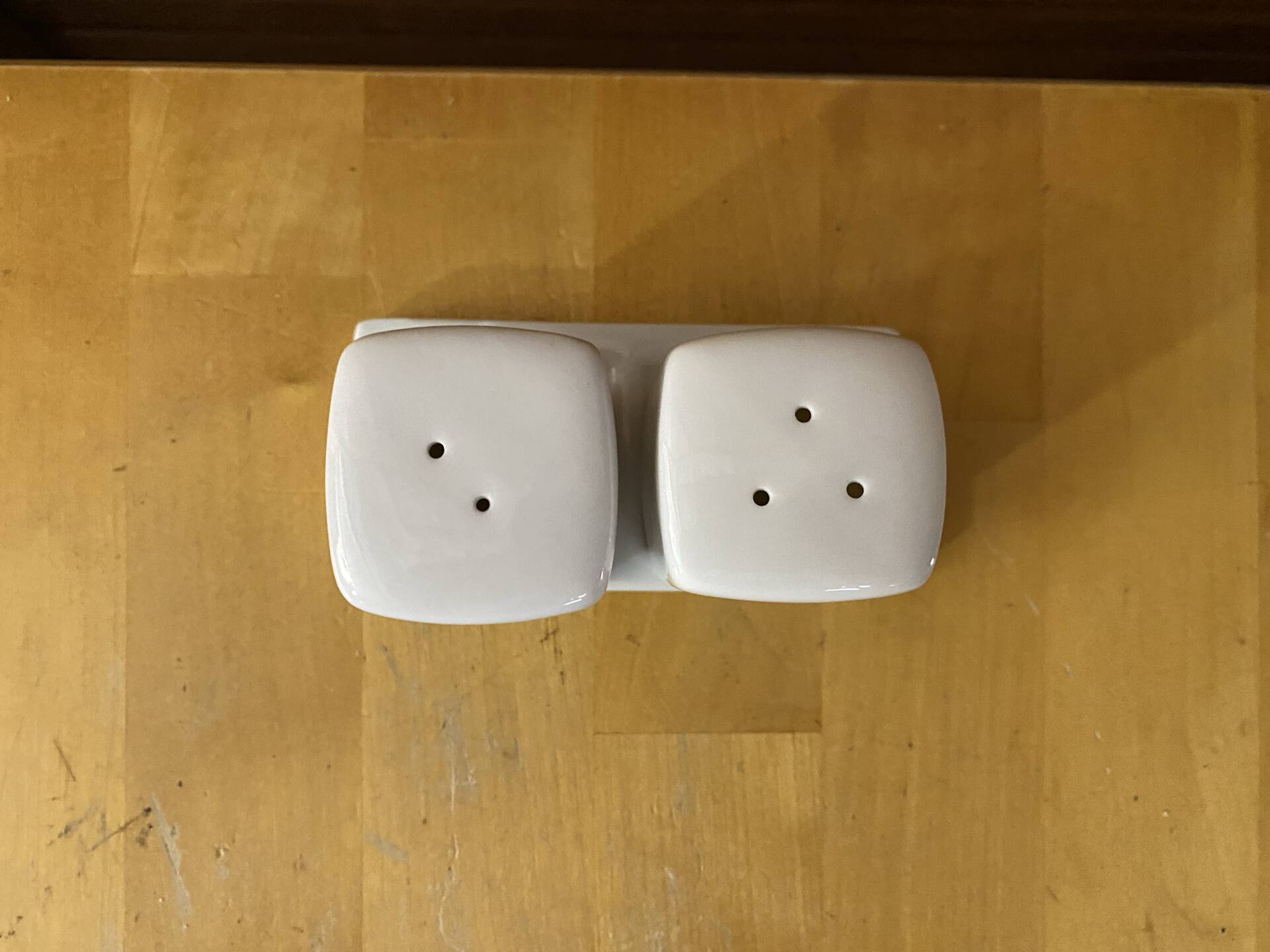 Salt & pepper shaker + genevieve lethu plate porcelain france vintage