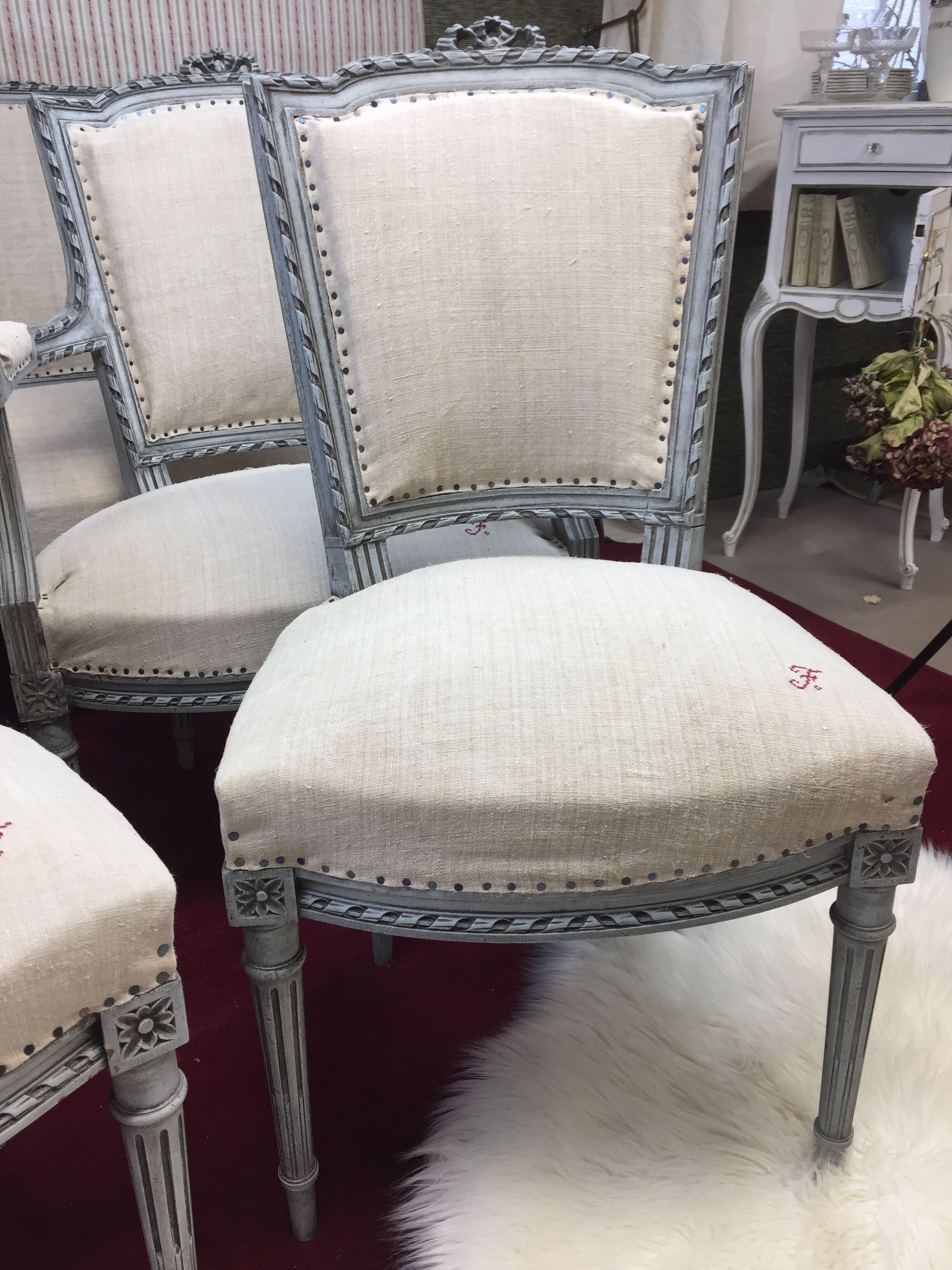 Louis XVI style wooden living room, nineteenth century, consisting of 5 elements completely renovated