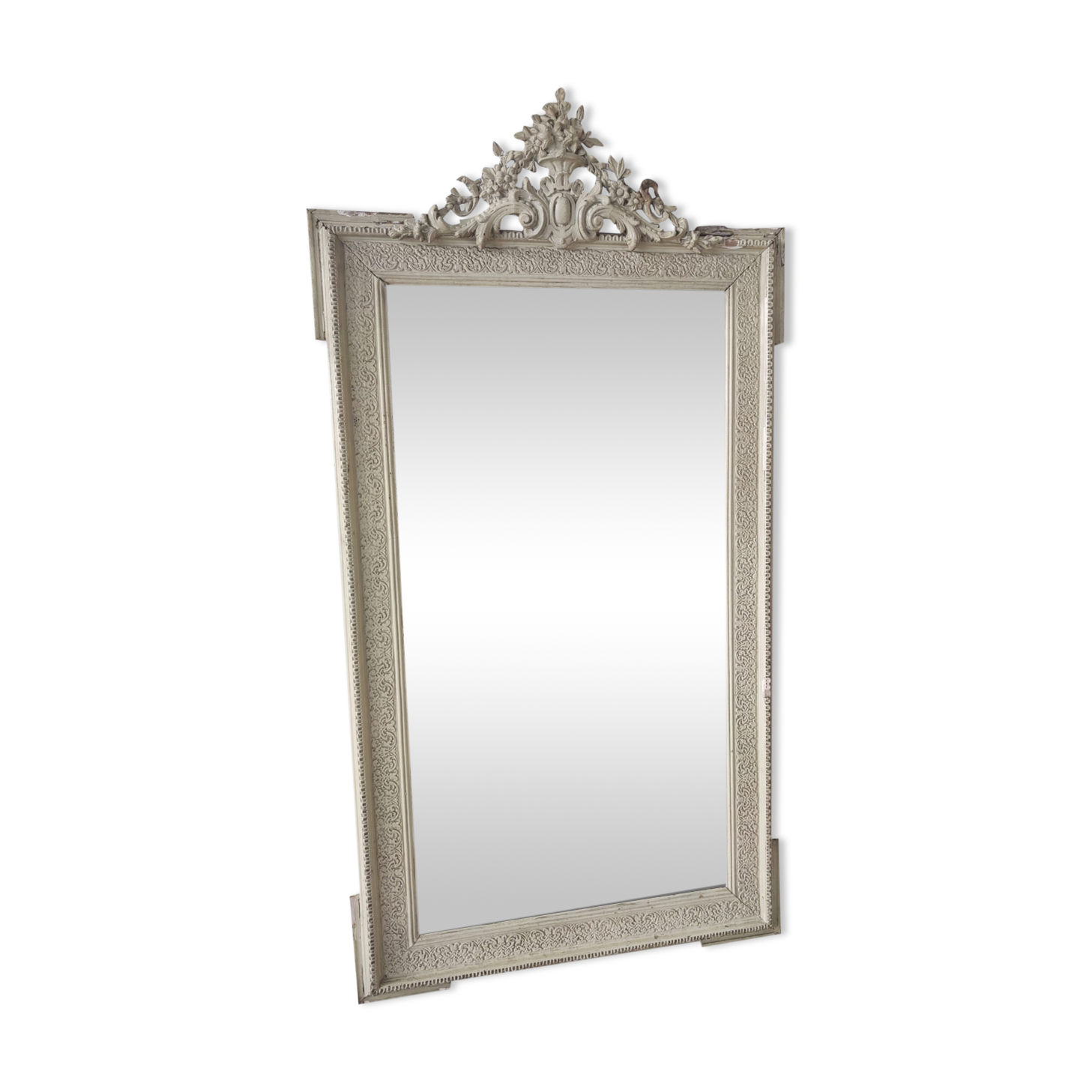 Rectangular mirror in light green lacquered wood with pediment H:1m39