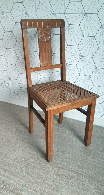 Vintage art deco year chair.