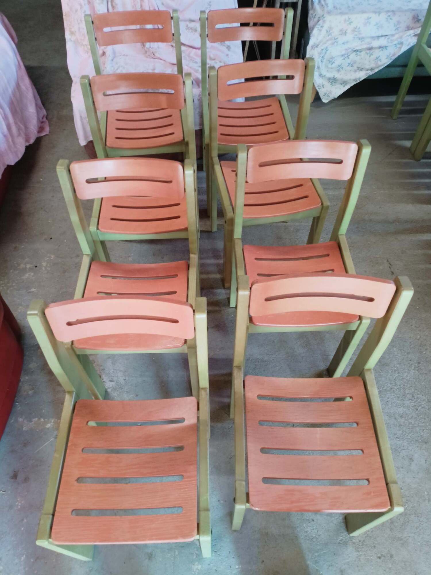 Set of 8 vintage 80s school chairs/ office