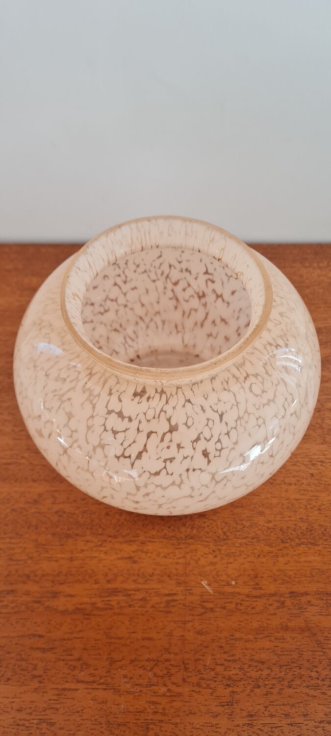 Glass vase of pink clicy 1950