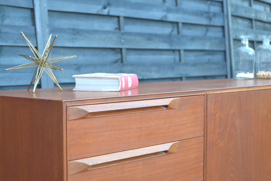 Enfilade en teck par McIntosh * 176 cm
