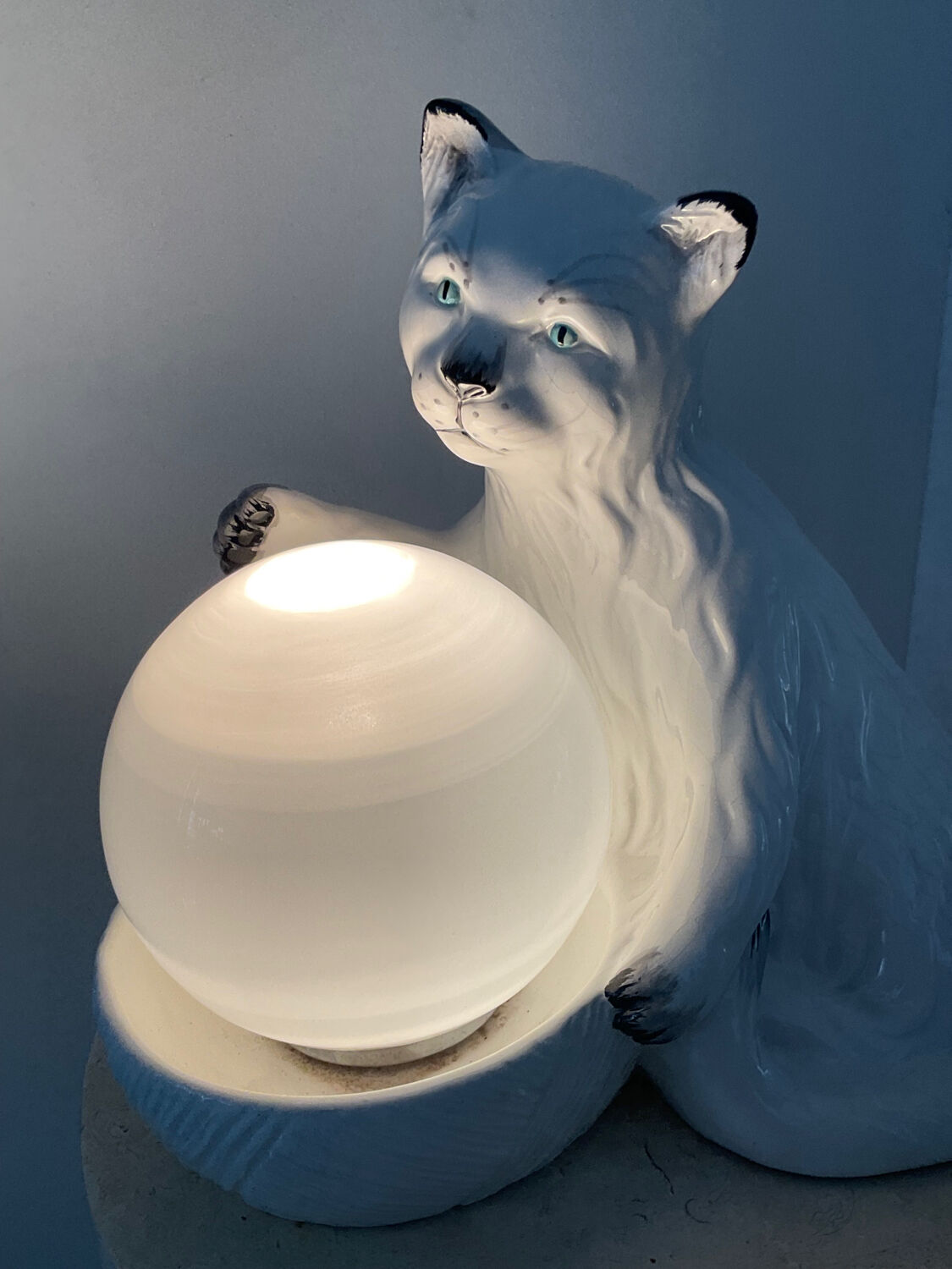 Vintage ceramic cat lamp from the 70s