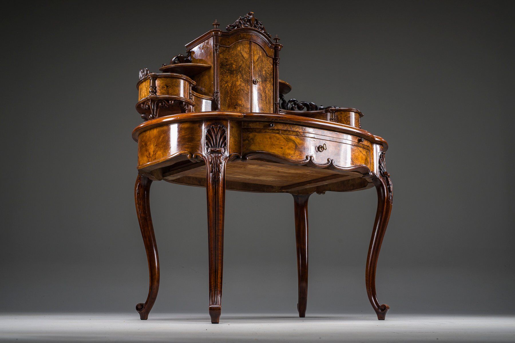 Coiffeuse en noyer Louis Philippe antique, 1860