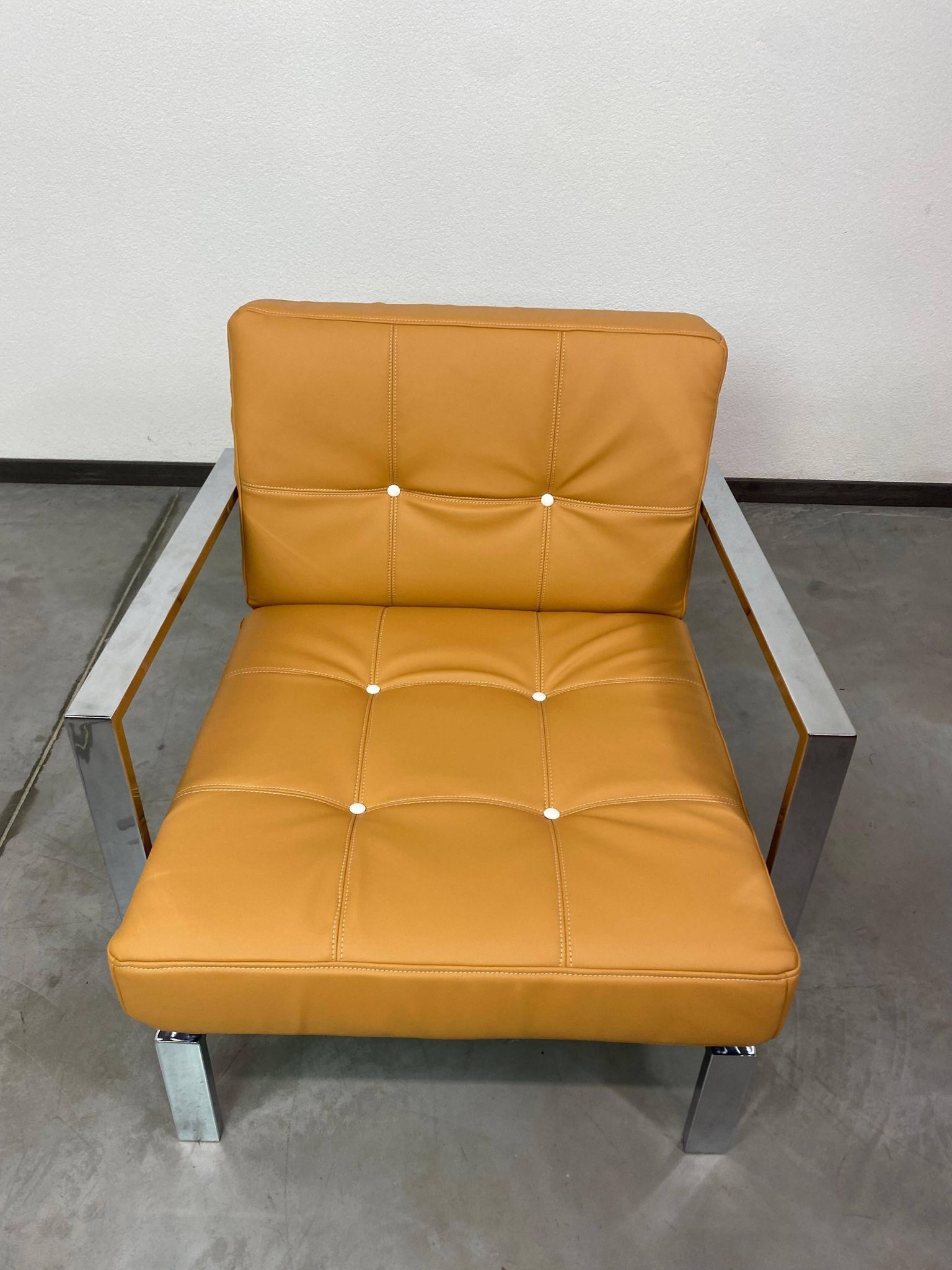 Mid-century design lounge chair - Beige studio