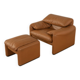 Fauteuil Maralunga 675 avec repose-pieds par Vico Magistretti pour Cassina, années 1970, cuir cognac brun original.