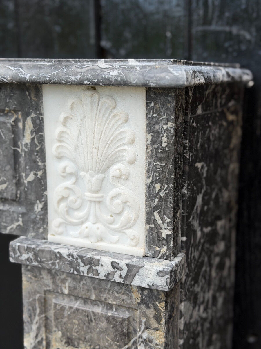 Directoire fireplace in grey marble Sainte-Anne, early 19th century
