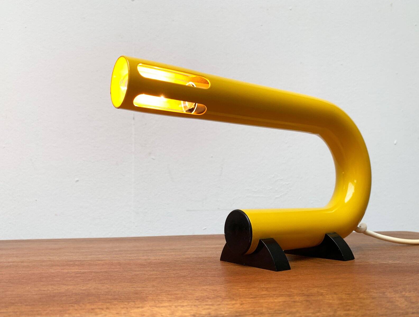 Lampes de table modèle C 452 de l'ère spatiale postmoderne italienne du milieu du siècle, 1960, lot de 2