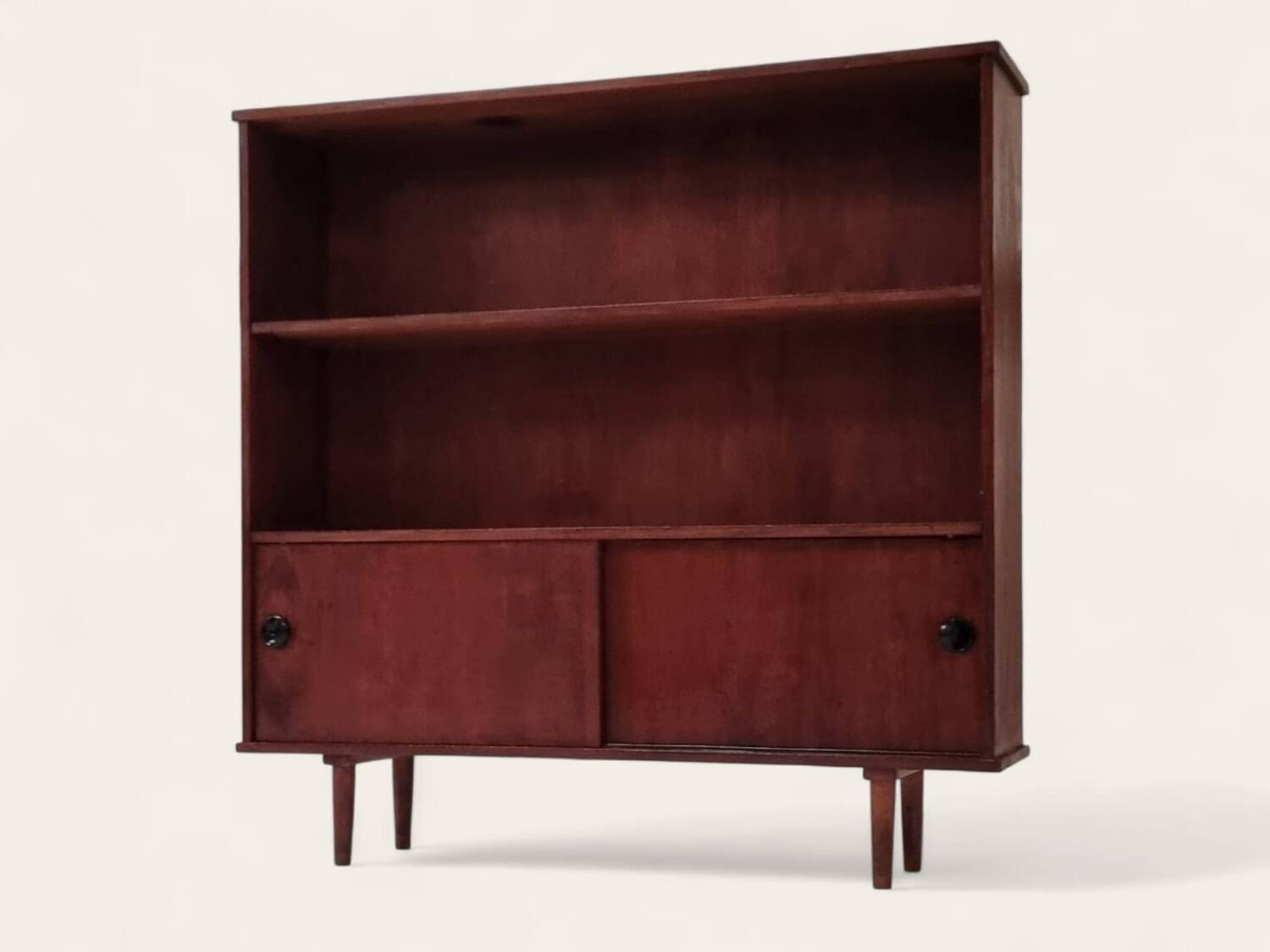 Bibliothèque du milieu du siècle