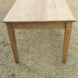 Rustic farmhouse table in solid oak with antique patina finish 200 x 90