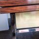 Table en formica avec sa chaise et son tabouret imitation palissandre