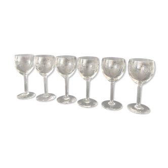 Set of 6 engraved crystal aperitif glasses
