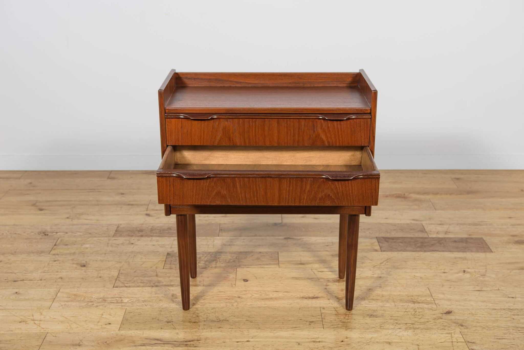 Small teak chest of drawers from the 1960s by Henning Jørgensen for Fredericia.