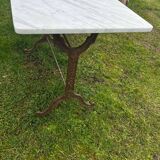 Three-legged bistro table