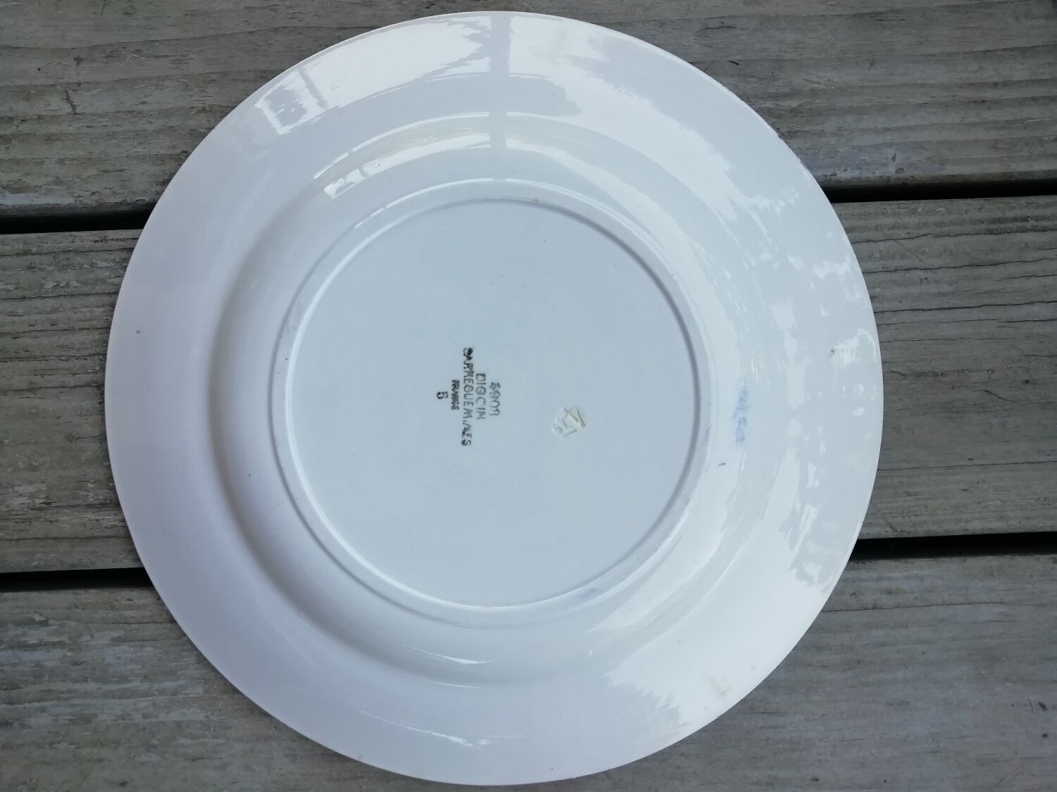 Trio of hollow dishes blue tones