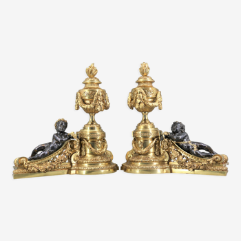 Paire de chenets en bronze doré " a enfants arabesques patiné, époque Napoléon III