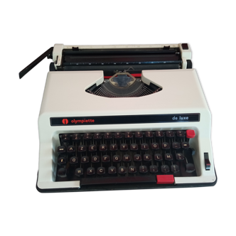 Luxury Olympiette Portable Typewriter White