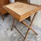 Table en bois style bambou et paille tressée