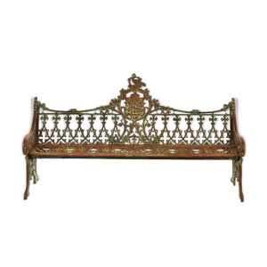 Banc en fonte sculptée à patine