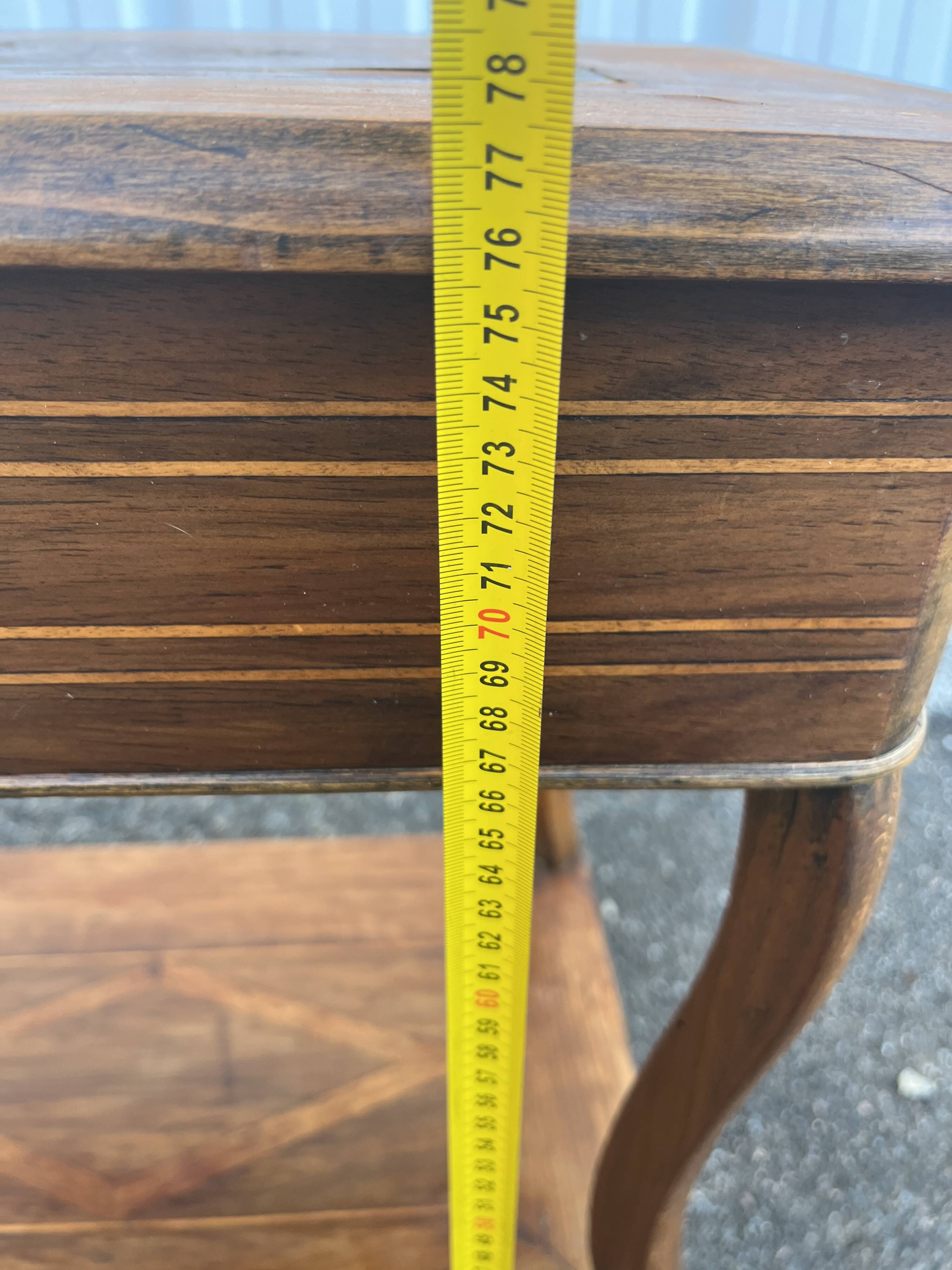Inlaid work table with floral decoration – Louis XV style