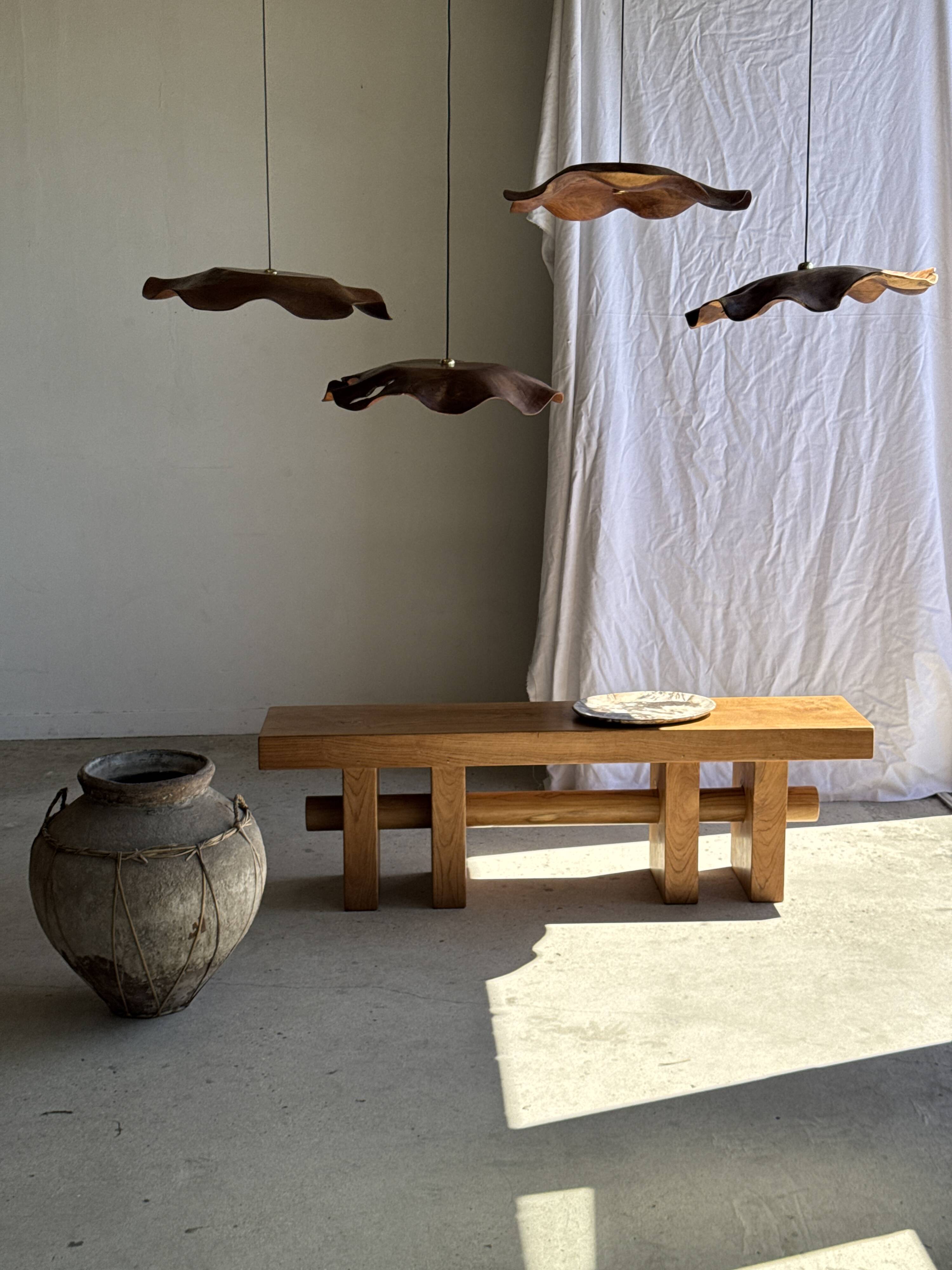 Very large wavy flat leaf suspension in smooth teak D:60