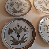 6 assiettes plates vintage en grès série de six marquées Longchamp