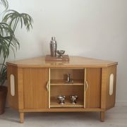 Cabinet de bar vintage « speakeasy »