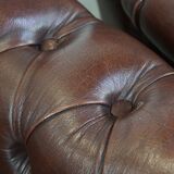 Lot de 2 fauteuils chesterfield anglais classiques en cuir de vache