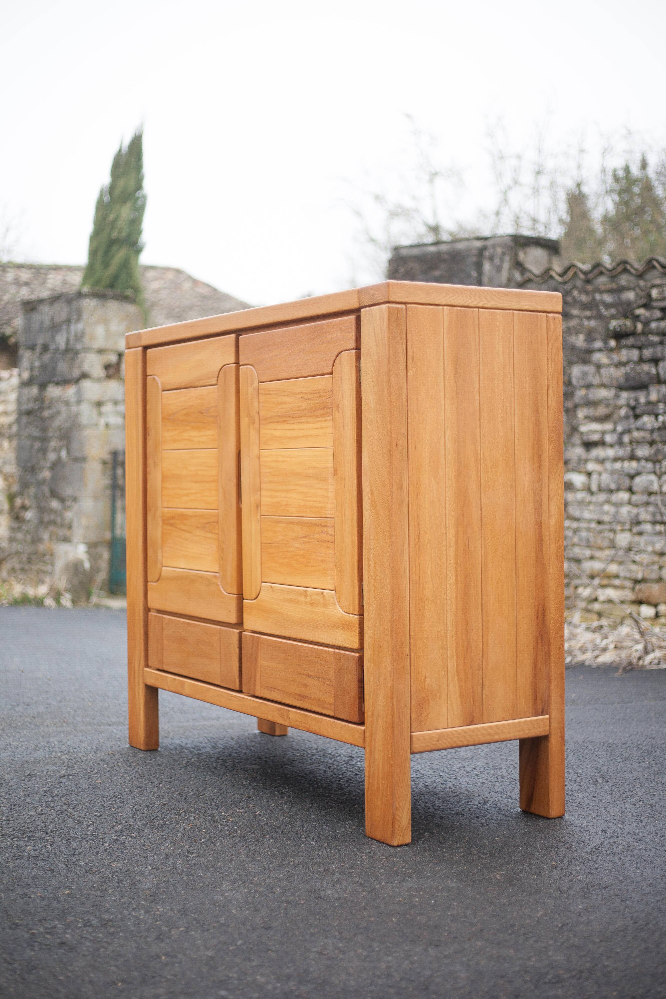 Solid wood sideboard from Regain, wooden storage unit with 2 doors and 2 drawers, living room furniture