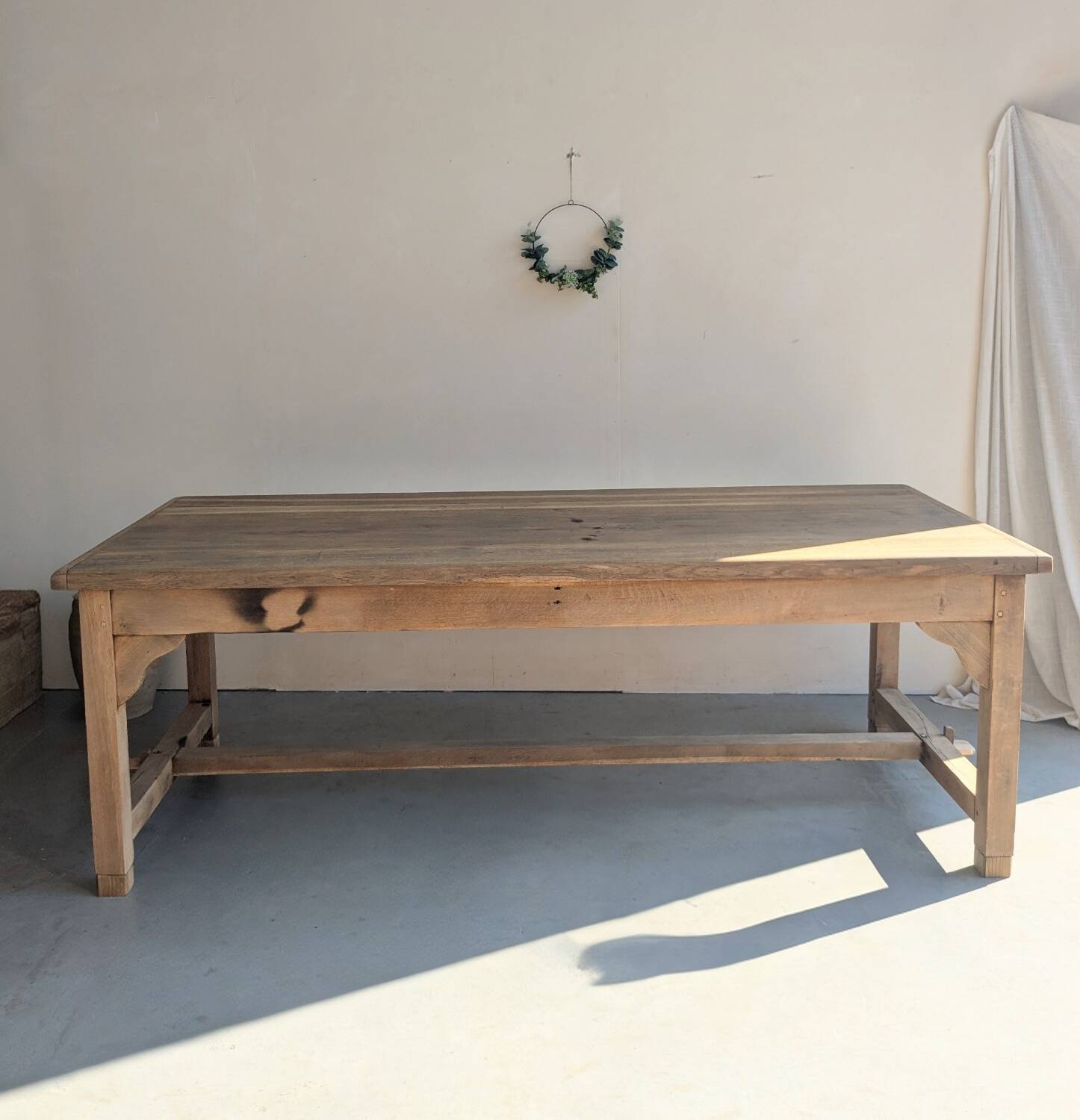 Farmhouse table with drawers for 10 people