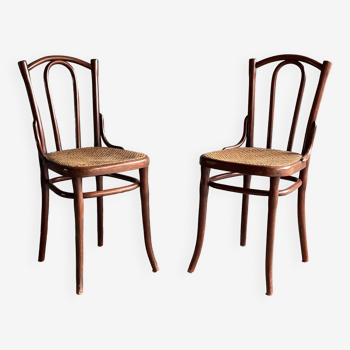 Paire de chaises bistrot cannées par Thonet