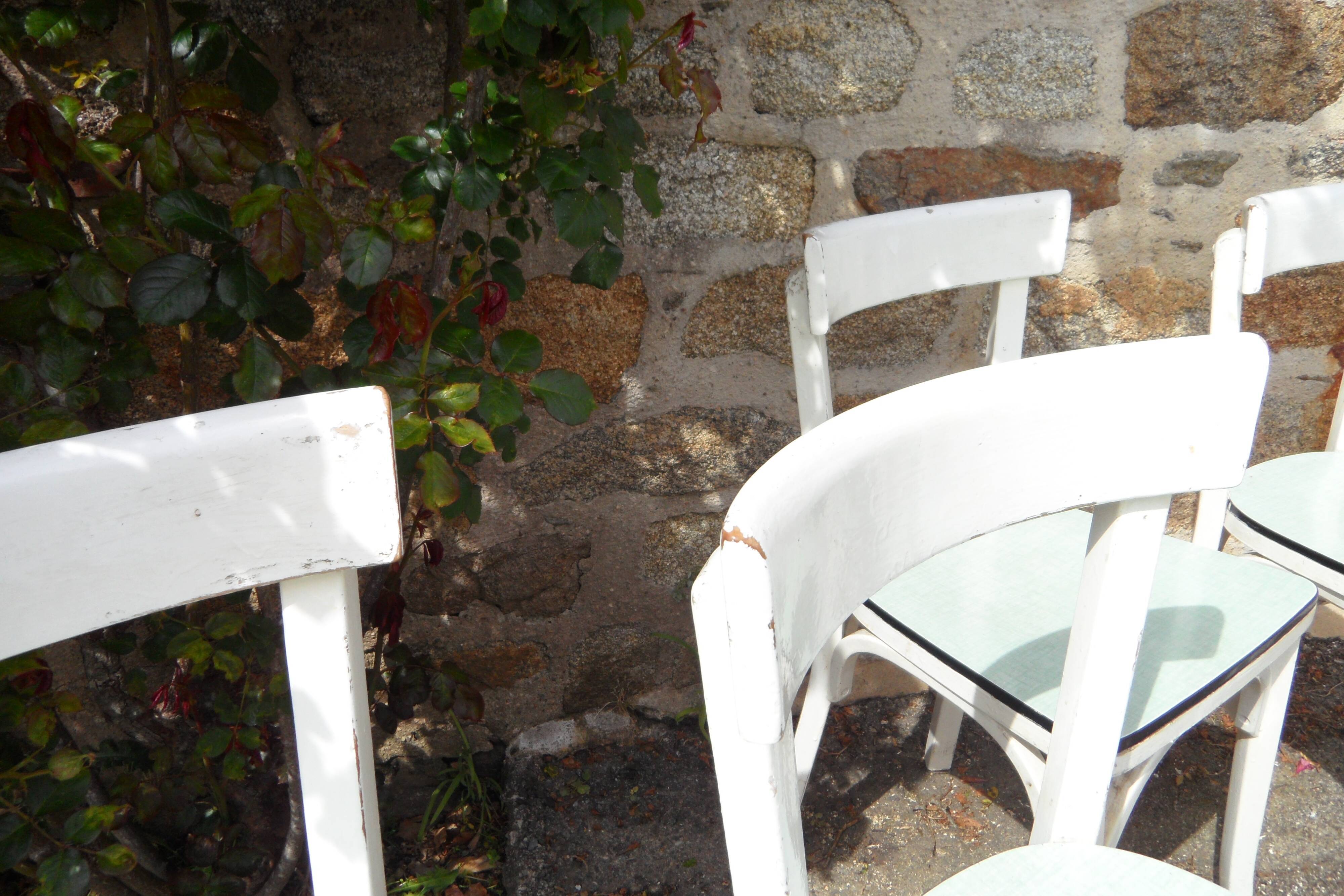 Series of 6 white Baumann Bistro