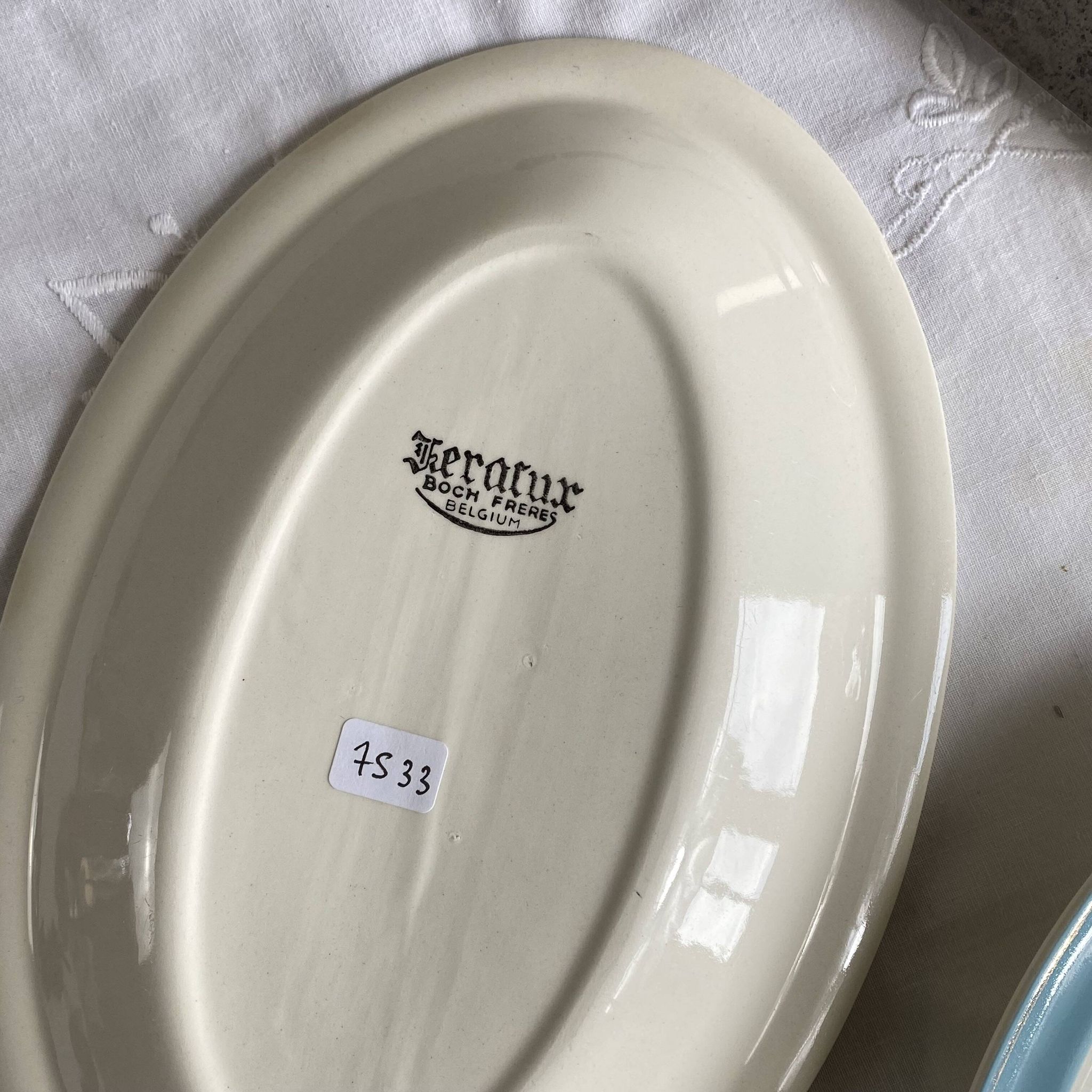 Ensemble de 2 raviers petit plat de service faïence ancienne Boch et Frères