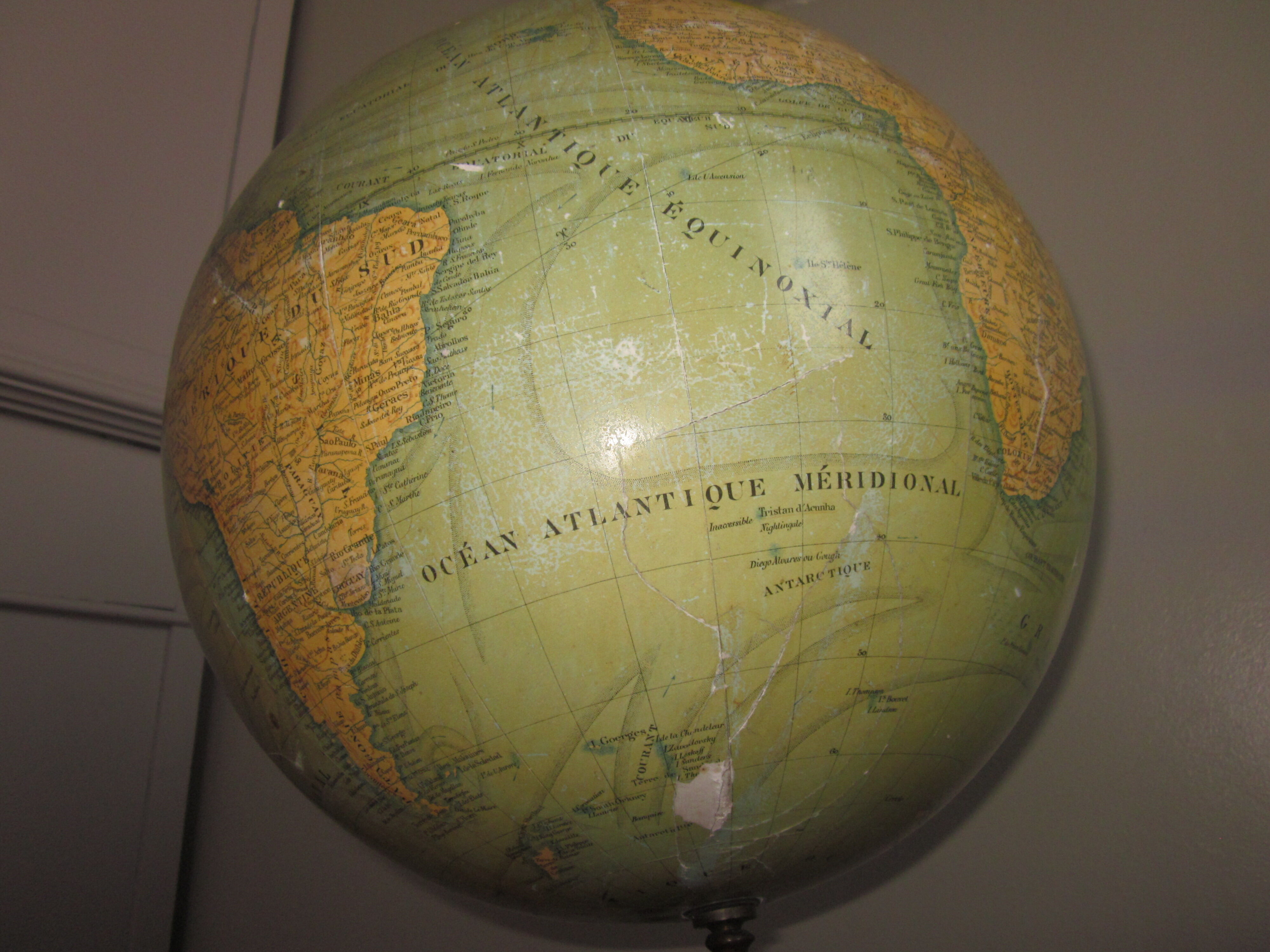 Former globe terrestrial J.lebegue and co.