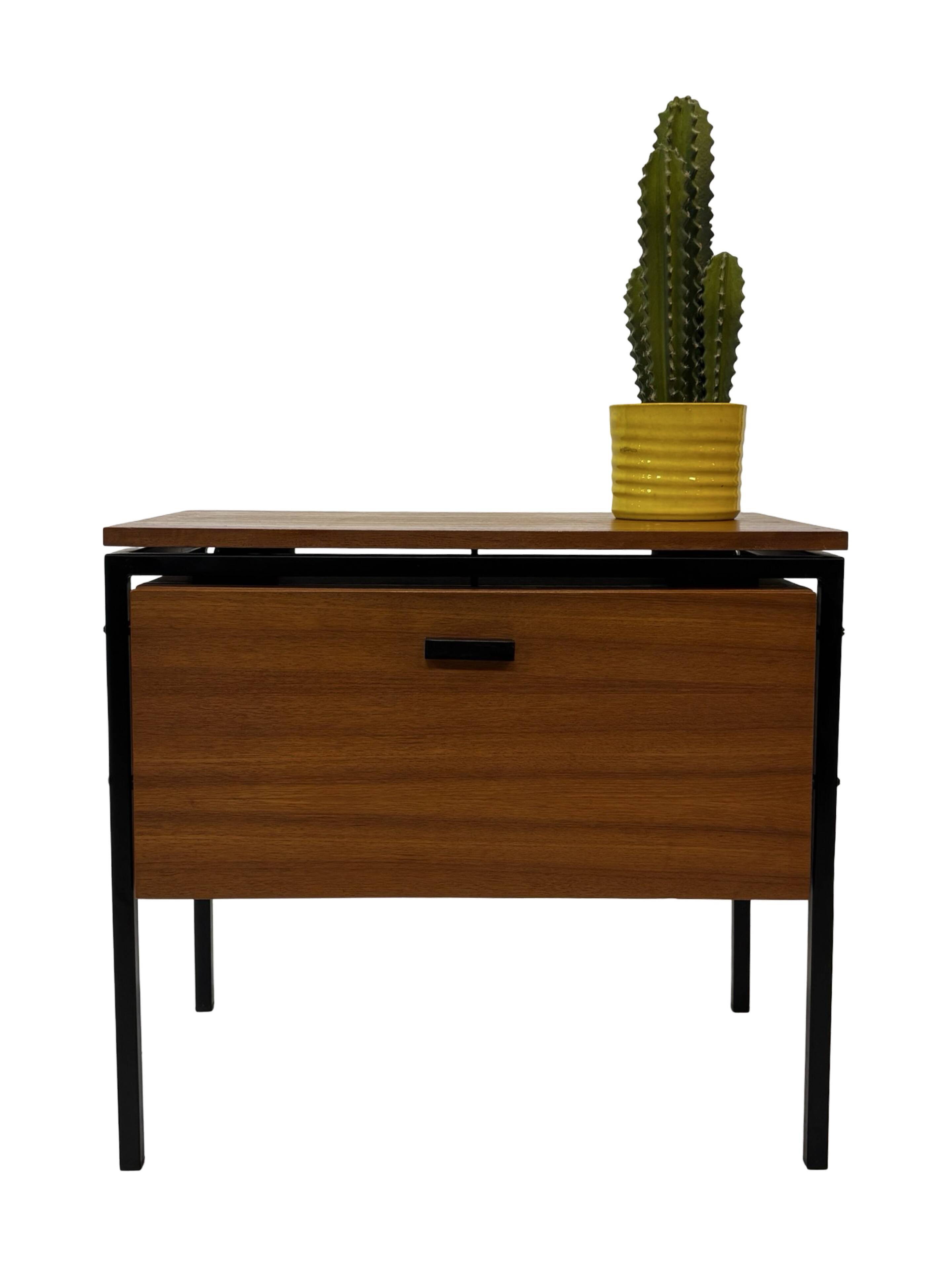 Meuble TV vintage petit format, placage teck, années 1960
