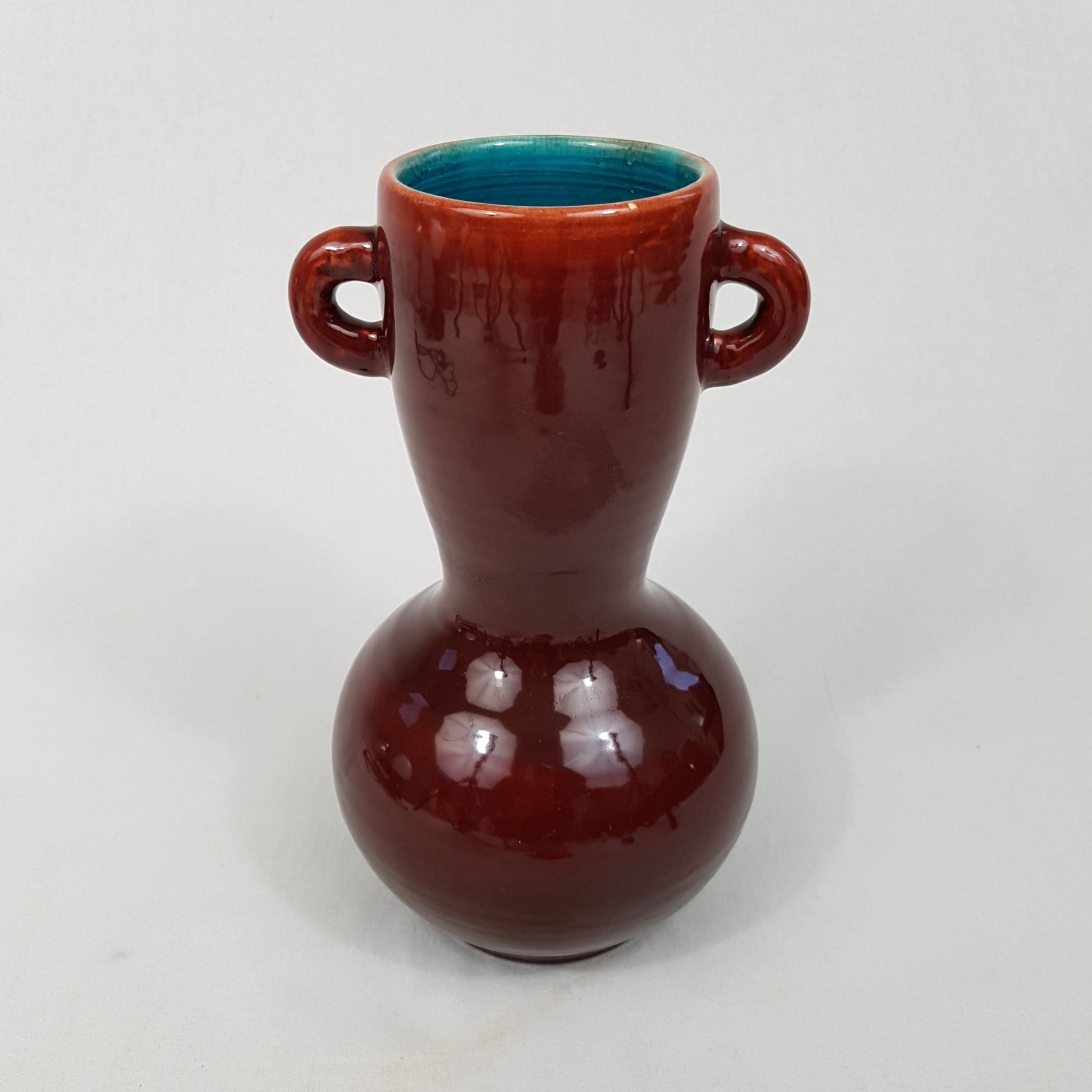 Accolay vase