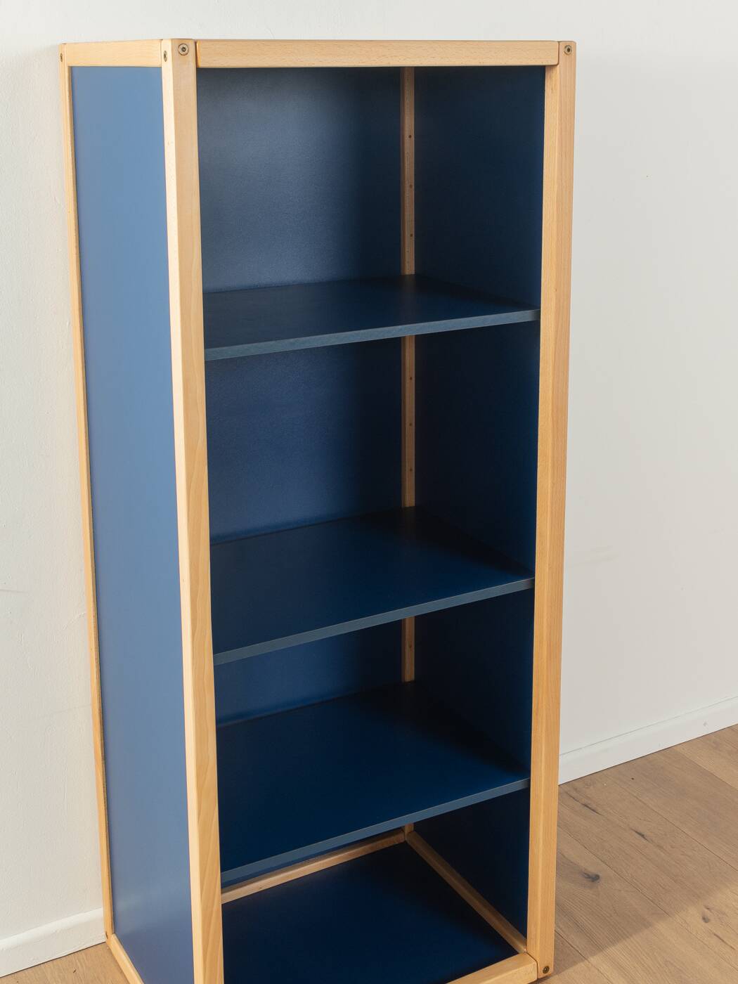 Flötotto cabinet