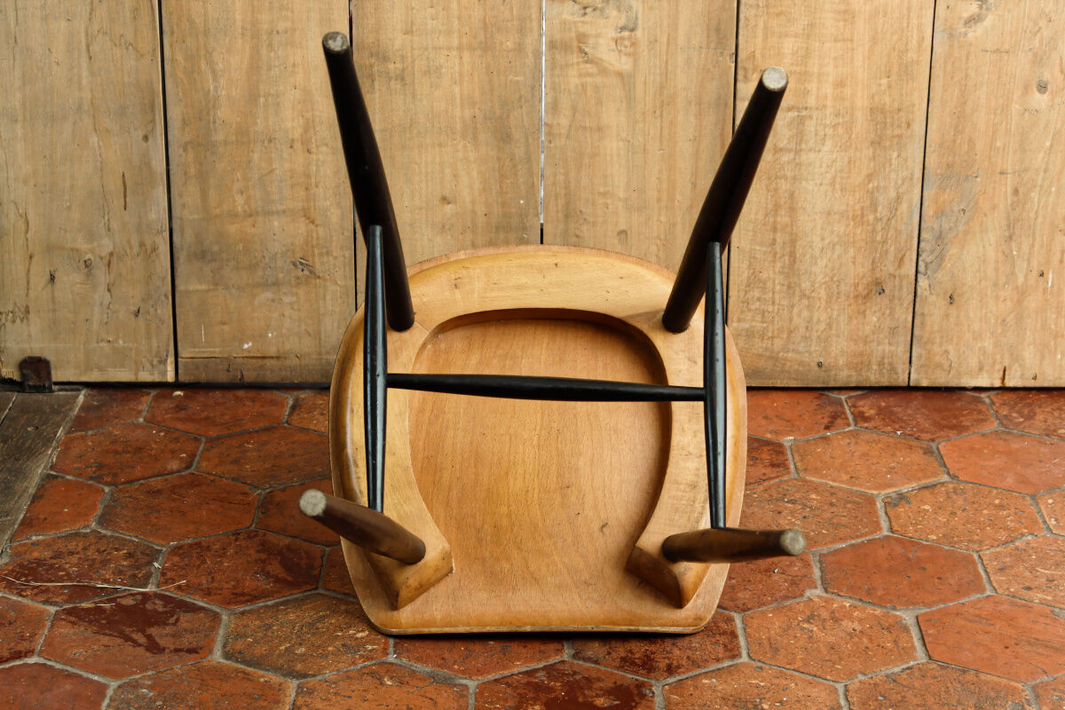 Chair design "Fanett" by Ilmari Tapiovaara