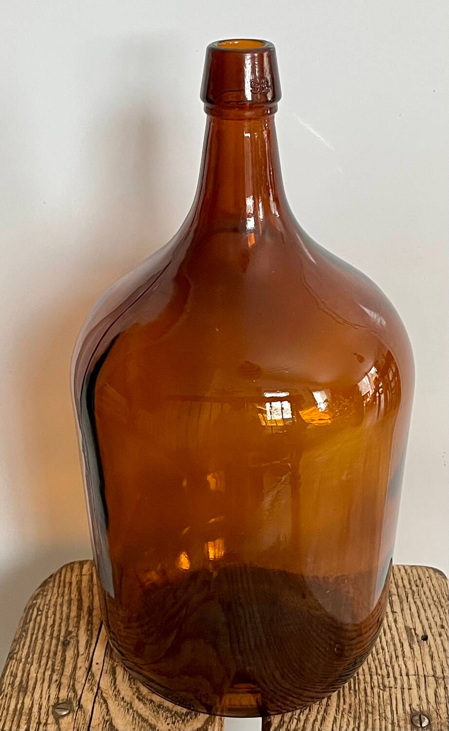 Give me amber Jeanne.