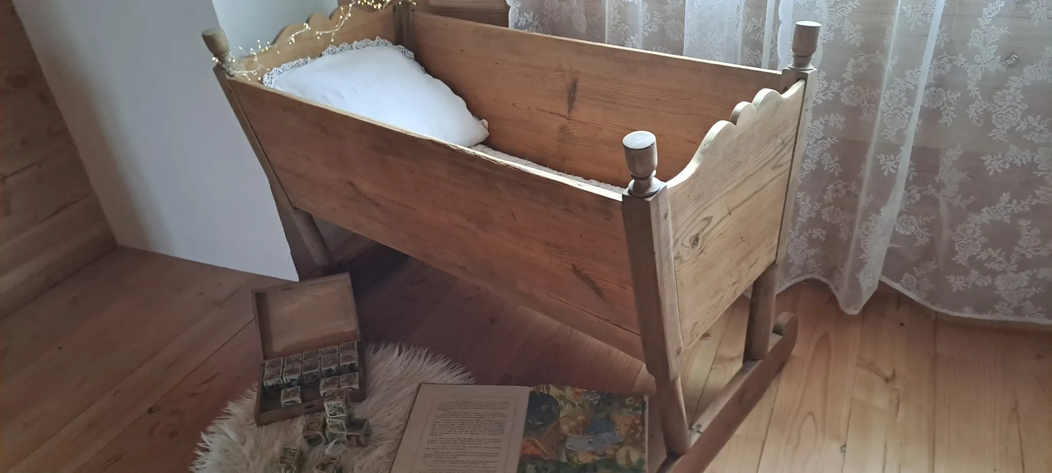 Antique pine cradle