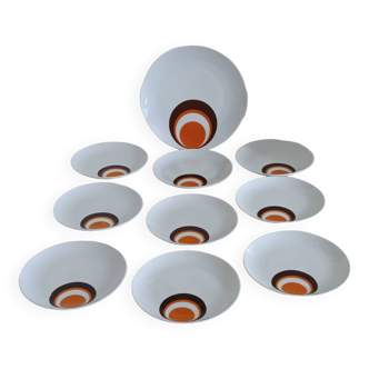 9 dessert plates (d19 cm) and 1 dish (27cm) Winterburg Bavaria Germany - Orange 70s pattern.